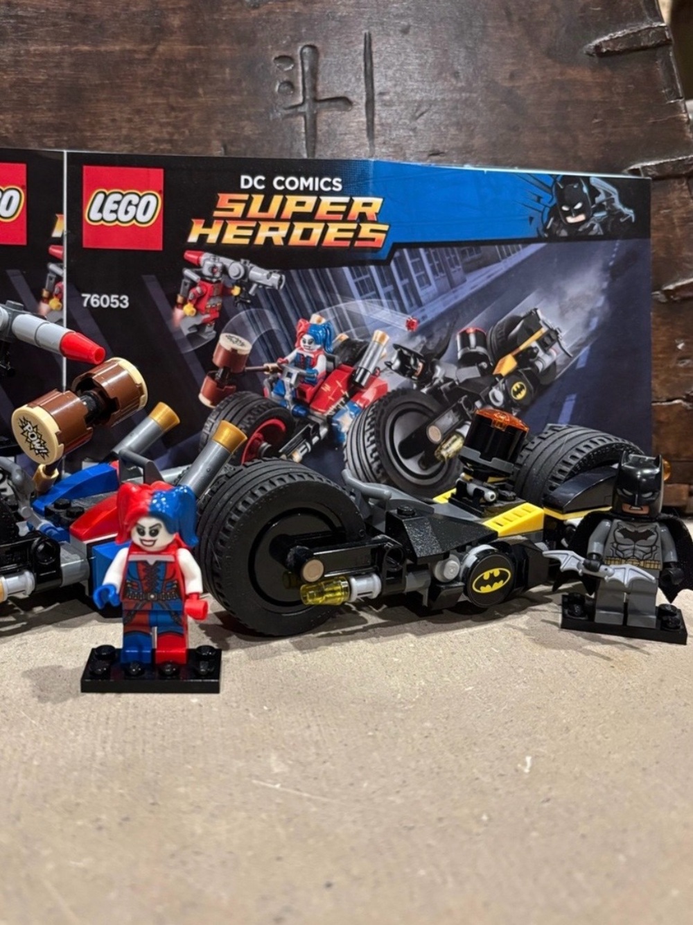 Batman and Harley Quinn from LEGO 76053 Batman: Gotham City Cycle Chase Set